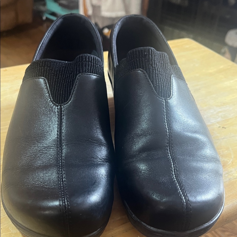 KLOGS Footwear size 9 leather upper